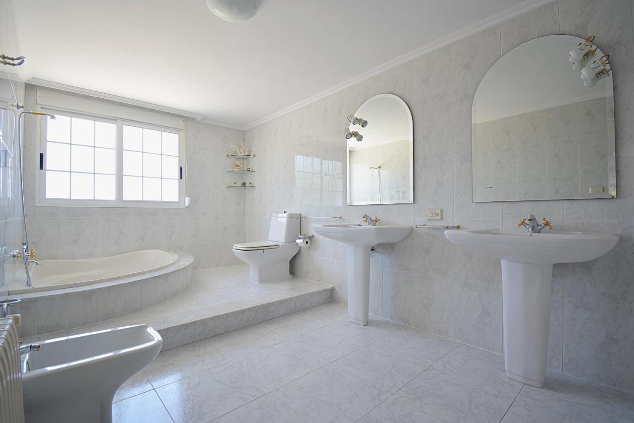 Casa Con Jardin En Vilanova De Arousa Понтеведра Екстериор снимка